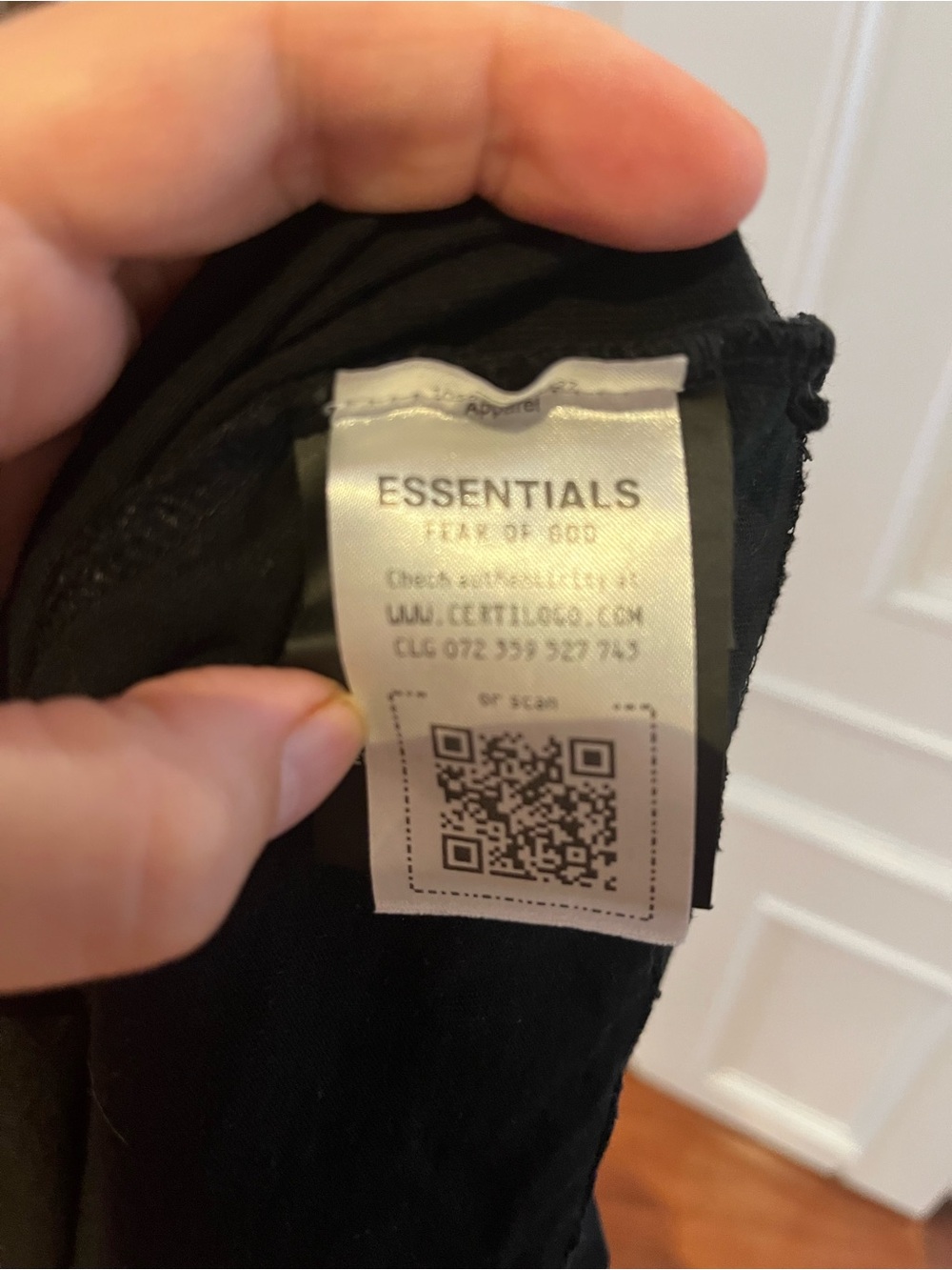 Authentic Essentials Fear of God Black Logo T-Shirt Youth Size 10 - Picture 3 of 4